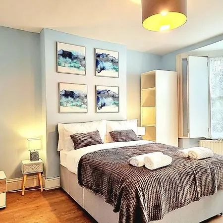 Spacious 2 Bedroom 3 Min Walk Mile End Station -Sleeps 5 London Exterior photo
