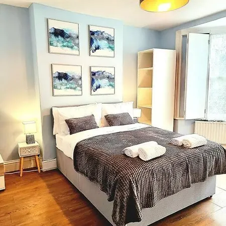 Spacious 2 Bedroom 3 Min Walk Mile End Station -Sleeps 5 London Exterior photo